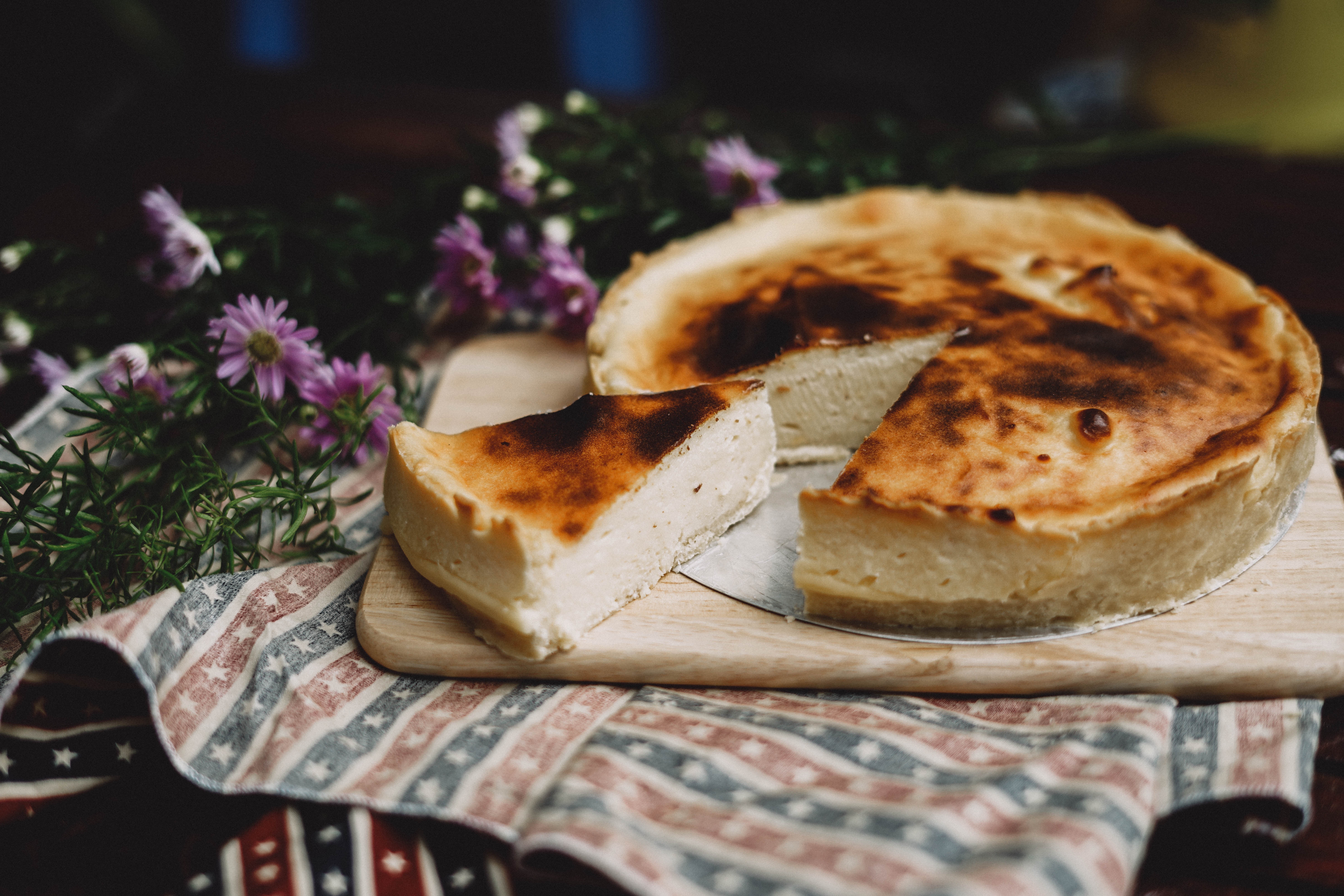 フロマージュの意味とは何?チーズケーキとの違いを調査!英語・フランス語どっち? 意味・語源由来・違い・使い方をまとめたふむぺでぃあ