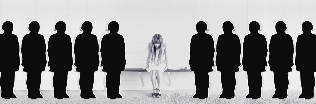 特徴と特長の違いとは?特性や特色との使い分けは?意味や英語表記も解説! | 意味・語源由来・違い・使い方をまとめたふむぺでぃあ