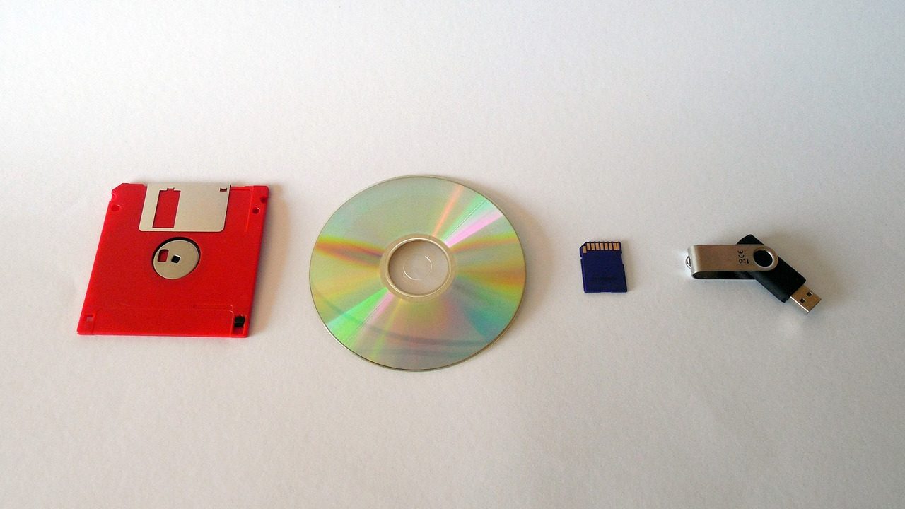 フォーマットの意味とは?DVD/USB/パソコンと関係が?SDカードも!