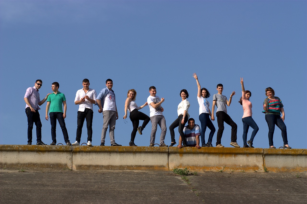 やさぐれるの意味とは 類語や英語 漢字表記は 語源 由来も 紹介 意味 語源由来 違い 使い方をまとめたふむぺでぃあ